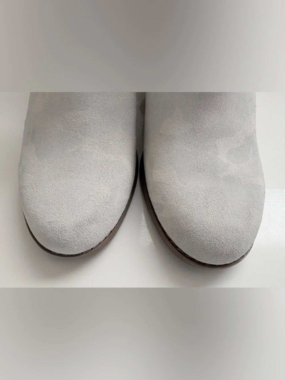 NWT TOMS Women's Kallie Egret Light Gray  Camo Printed Suede Wedge Booties Sz 8